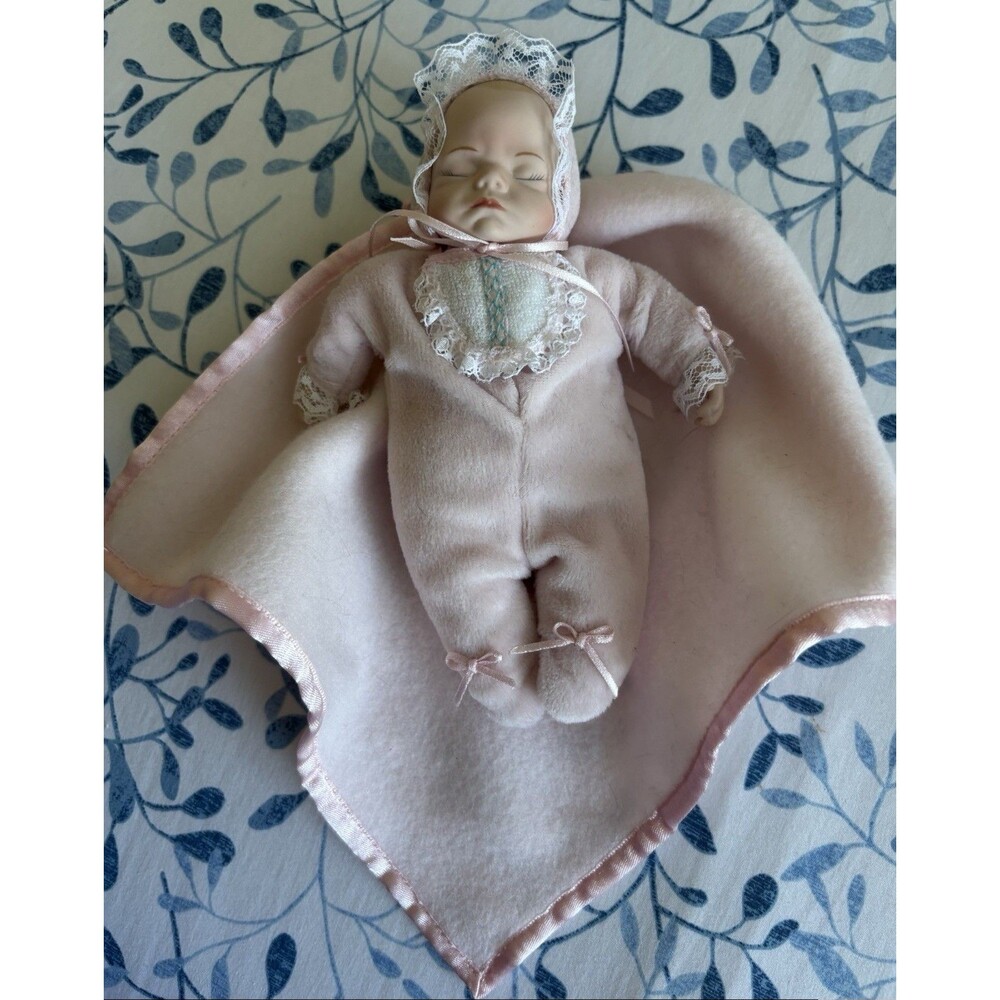 Vintage Ashton Drake Galleries It’s A Girl Doll Nursery Newborn By Joyce Wolf